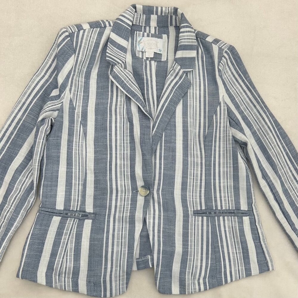 striped white and blue blazer 
size L • brand: stoosh • good preowned condition